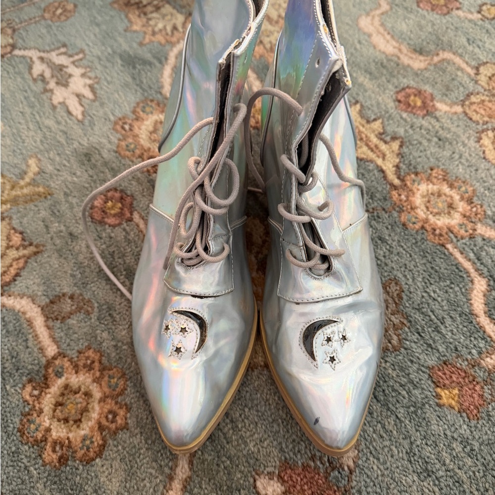 Iridescent Lace-Up Ankle Boots with Moon & Star Appliqué - Silver